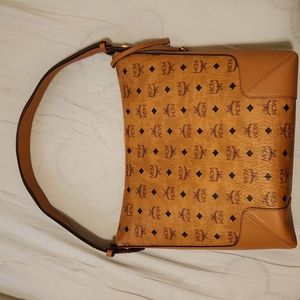 MCM Large Hobo Vistos